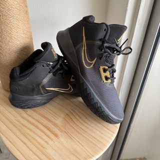 (Category: ) located in . Submitted by kicksbyyao (Listing ID 1389540264, Image 1). Description: .
