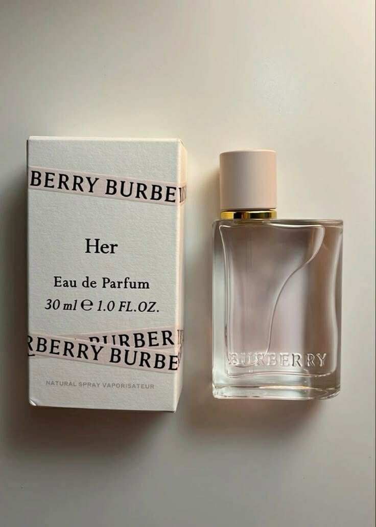 Bùrberry Her perfume (Category: Fragrance & Deodorants) located in Paranaque City. Submitted by jhingpreloveditems (Listing ID 1389655703, Image 2). Description: ✅️ US TESTER ✅️ LONG LASTS 6- 8 hrs (proven ko na) ✅️ Sealed ✅️ PM me for the price ✅️ pre order (1-2 days).