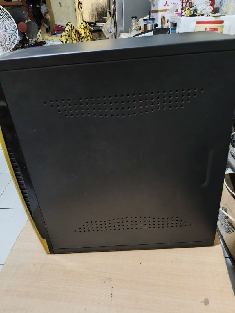 COMPUTER CASE (Category: Computer Parts) located in Marikina City. Submitted by lorence11 (Listing ID 1389622058, Image 2). Description: COMPUTER CASE FOR SALE DETAILS CALL OR TX 09915139470.