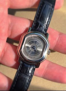 (Category: ) located in . Submitted by horologicallyunique (Listing ID 1389591482, Image 1). Description: .