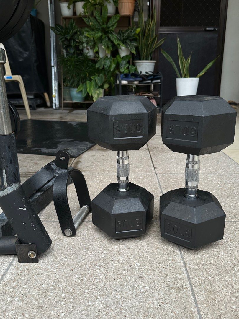 Gym Equipments (ENSAYO) (Category: Sports & Fitness Nutrition) located in Cebu City. Submitted by tommybarns25 (Listing ID 1389562491, Image 2). Description: flat bench Olympic bar Plate tree V shaped handle for T-bar rows Plates total of 390lbs 1 pair 25kg bumper plates 2 pairs 45lbs Ensayo plates 1 pair 20lbs plates 2 pairs 10lbs plates 2 pairs 5.5lbs plates Cebu City Area.