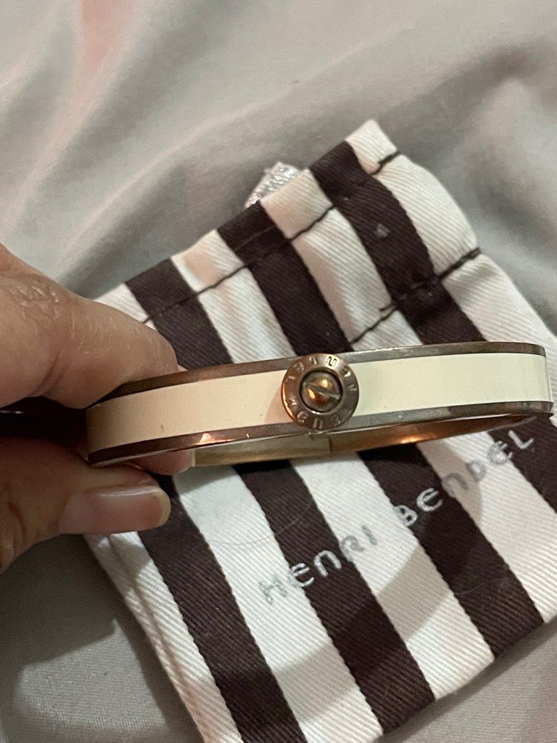 Henri Bendel Bangles (Category: Bracelets) located in Quezon City. Submitted by decluttertherapymnl (Listing ID 1389642016, Image 2). Description: For Sale Used Bangle Glittered 850 Used Bangle White 450 RFS Decluttering Payment online or cash upon pick up Pick up only in Pasig.