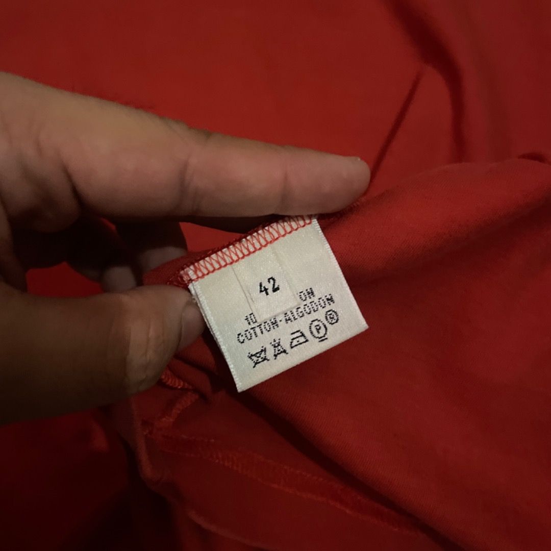 Hermes - Maison Margiela Plain Tshirt (Category: Luxury Apparel) located in Bacolod City. Submitted by caast.archives (Listing ID 1389620265, Image 2). Description: Hermes - Maison Margiela Plain Tshirt Authentic Size: Medium Condition: Excellent Flaw: Missing main tag.