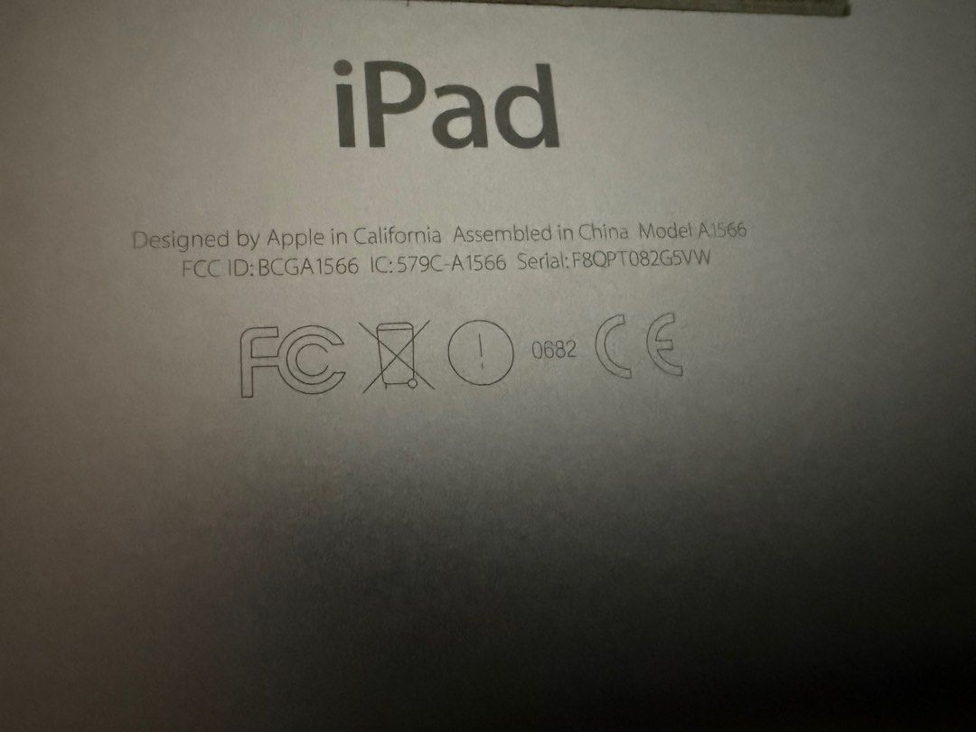 iPad Air 2 64gb (Category: iPad) located in Manila. Submitted by jeffffx (Listing ID 1389642746, Image 3). Description: For Sale iPad Air 2 64gb Gray PHP 3,800 negotiable for sure buyers see specs: https://m.gsmarena.com/apple_ipad_air_2-6742.php no issues at all rfs: declutter meet up around pasay moa area or shore residences for shipping, sf will be shouldered by the buyer.