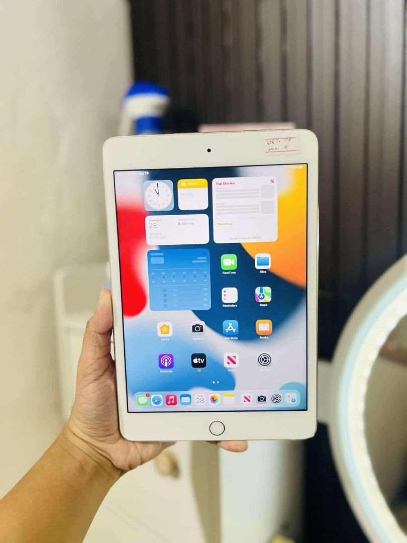 IPAD MINI 4 128GB WIFI 7.9 INCHES (Category: iPad) located in Quezon City. Submitted by mjmassortedfinds (Listing ID 1389640964, Image 3). Description: IPAD MINI 4 128GB WIFI 7.9 INCHES 5124 68 BATT HEALTH FINGERPRINT WORKING HOME BUTTON WORKING BOTH CAMERA WORKING UPDATED IOS VERSION (ios 15) ✅ORIGINAL SECONDHAND ✅MATAGAL MALOWBAT ✅ANY APPS CAN DOWNLOAD ✅SUPER LINAW CAMERA ✅NO RETURN/ NO REFUND CASH ON DELIVERY W/DP ₱4,999 (fixed) ONLY W/ CORD.