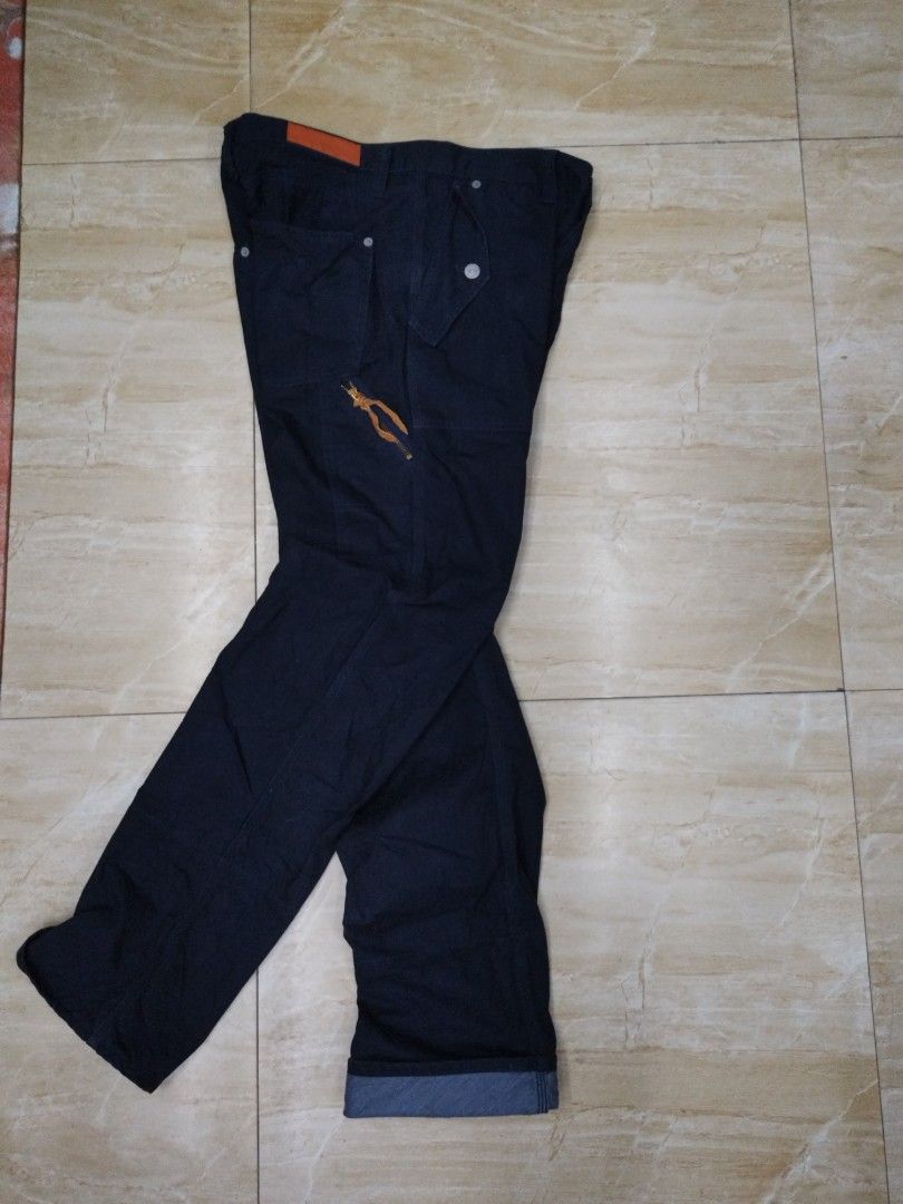 JOURNAL STANDARD AMEKAJI WORK BAKER PANTS JAPAN (Category: Trousers) located in Davao. Submitted by side.hustle11 (Listing ID 1389609351, Image 1). Description: JOURNAL STANDARD WORK BAKER PANTS ( MADE IN JAPAN ) NAVY BLUE WAISTLINE 32 LENGTH 41 HEMP 8 EXCELLENT CONDITION SOLID NETO BOSS NO ISSUE PO Color may slightly vary due to lighting..