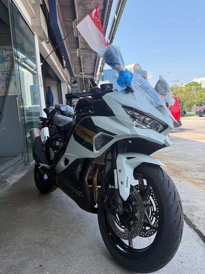 Latest Colour For Kawasaki ZX4RR 2066 For Sale, Motorcycles