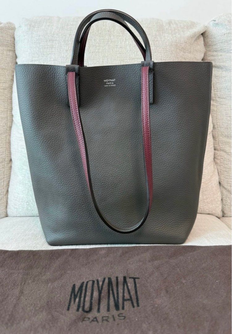 Like New!!! Moynat tote with dustbag (Category: Luxury Bags & Wallets) located in Taguig. Submitted by gcarlet1996 (Listing ID 1389623897, Image 1). Description: .
