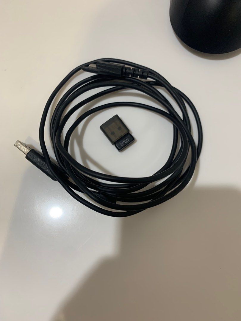 Logitech 703 Lightspeed (Category: Mouse & Mousepads) located in Manila. Submitted by monkeybananas (Listing ID 1389584408, Image 2). Description: - authentic - damaged scroll wheel - 📍location, San Juan City - 🚛 delivery service grab and lalamove.