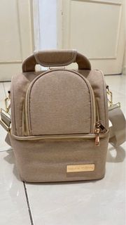 (Kategori: ) berada di . Dikirim oleh declutterbym3 (ID iklan 1389642463, Gambar 1). Deskripsi: .
