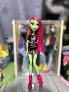 (Category: ) located in . Submitted by monsterhigh332 (Listing ID 1389609089, Image 1). Description: .