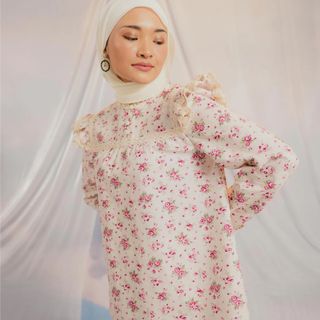 (Category: ) located in . Submitted by adreenhafnie (Listing ID 1389629154, Image 1). Description: .