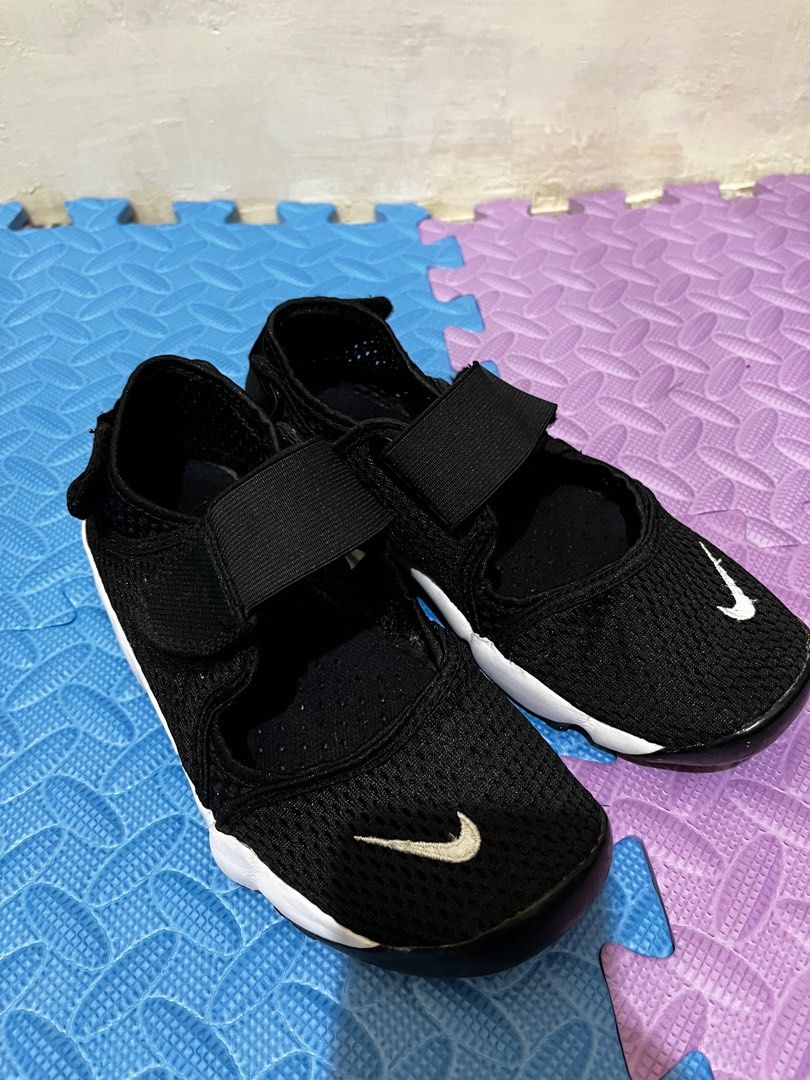 Nike Rift Gs Nike Air Rift GS Original, Fesyen Wanita, Sepatu di Carousell