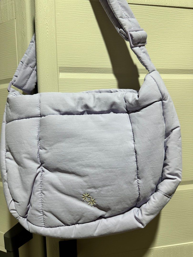 Paper Bunny Puffer Swing Bag (Category: Cross-body Bags) located in Manila. Submitted by juaningsss (Listing ID 1389590309, Image 3). Description: Like new Used once.