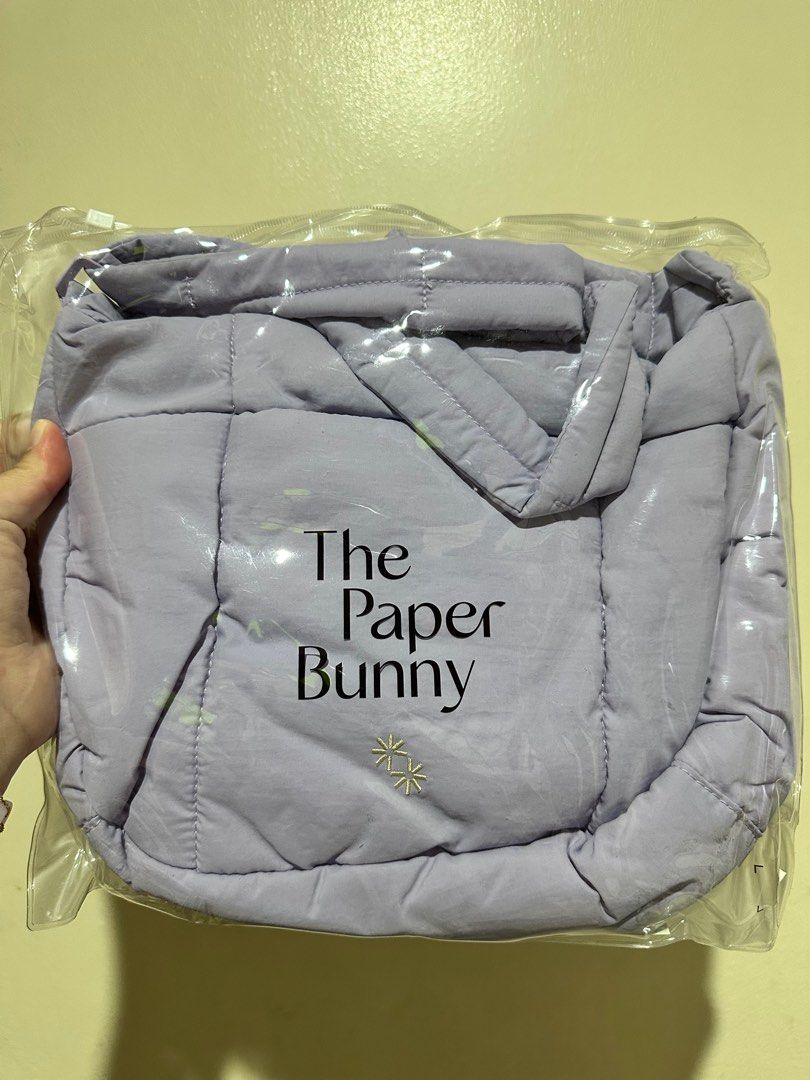 Paper Bunny Puffer Swing Bag (Category: Cross-body Bags) located in Manila. Submitted by juaningsss (Listing ID 1389590309, Image 1). Description: Like new Used once.