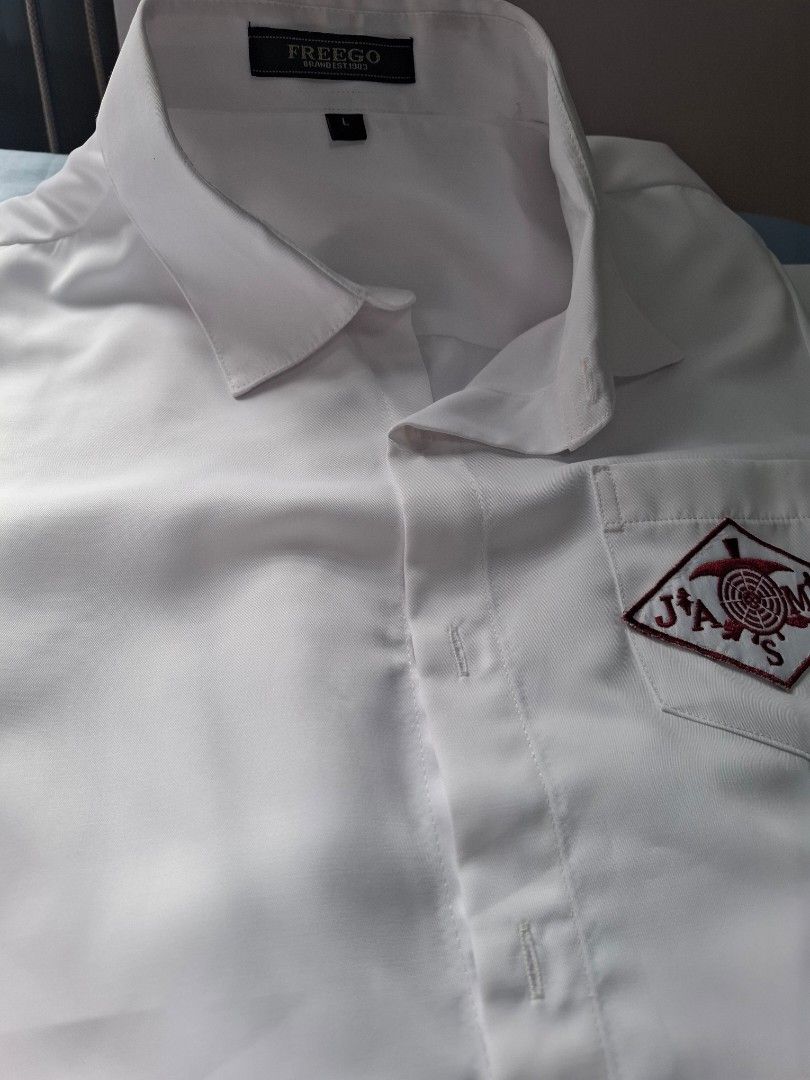 Polo White Short Sleeve Like-New Status (Category: Tshirts & Polo Shirts ) located in Quezon City. Submitted by mf143 (Listing ID 1389496348, Image 3). Description: pick up loc is Project 7, QC like-new status Brand is Freego Patch is removable.