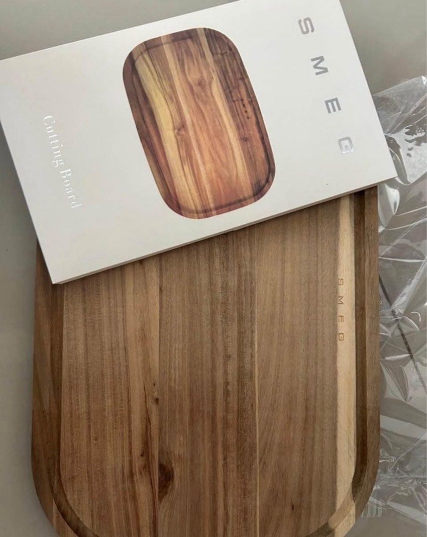 Smeg chopping board (Category: Knives & Chopping Boards) located in Manila. Submitted by emiliofper07230 (Listing ID 1389561823, Image 1). Description: Chopping board Smeg Wood Brand new Gcash or bank payment Location Parañaque .