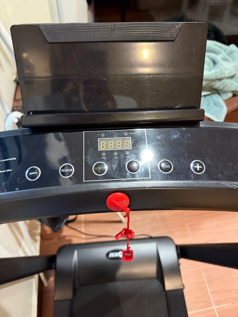 Threadmill (Ecrun) (Category: Cardio & Fitness Machines) located in Subang Jaya. Submitted by steadyempire (Listing ID 1389588928, Image 2). Description: .