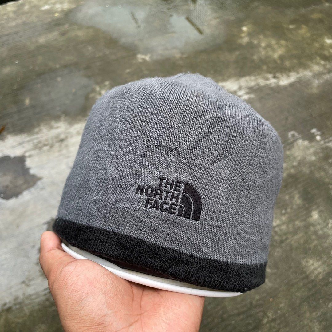 Tnf beanie reversable (Category: Activewear) located in Tarlac. Submitted by thrift2tarlac (Listing ID 1389566360, Image 1). Description: Authentic legit fresh from us box 🫶🏻.