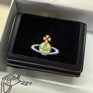 （分類：）位於 。 由 minnnx.x 提交（商品編號 1389555656，圖片 1）。簡介： 。