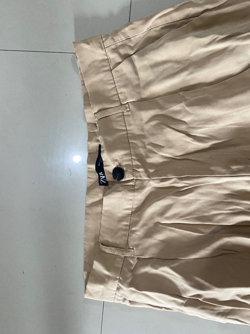 Zara wide leg trouser (Category: Other Bottoms) located in Malay. Submitted by spacetrips (Listing ID 1389487560, Image 2). Description: Next day delivery add ₱60 sf.