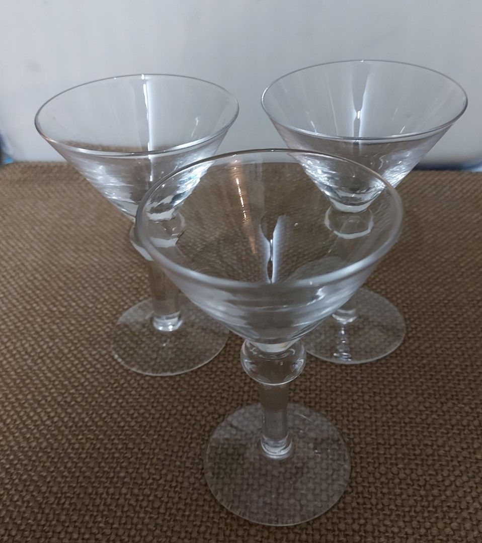 3 pcs Cocktail glass (Category: Other Kitchenware & Tableware) located in Taguig. Submitted by thrifthub.ph (Listing ID 1384578229, Image 1). Description: .