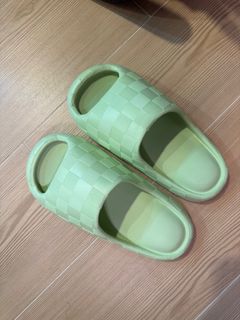 全新 踩屎感 覺 軟膠 拖鞋  （綠色）40-41碼64178162245379110