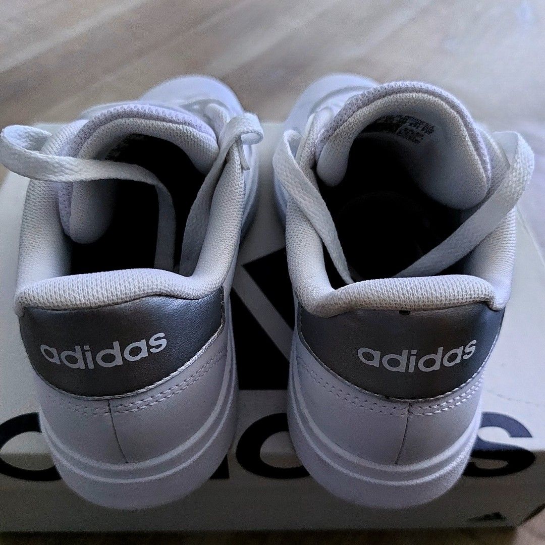 Adidas Grand Court (Category: Sneakers) located in Quezon City. Submitted by declutterquarter (Listing ID 1384471854, Image 2). Description: - (US 4 / UK 3 1/2) - Used only once for a pictorial (minimal dirt intentional when it was used during the pictorial) - Original Adidas with box - Bought March 2025 Item location: Q.C. Payment method: GCash/bank transfer Shipping method: Same-day pick up via courier if within Metro Manila or via LBC if outsi