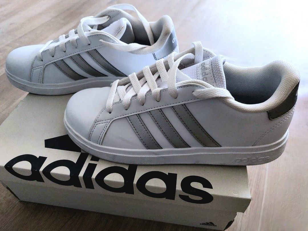 Adidas Grand Court (Category: Sneakers) located in Quezon City. Submitted by declutterquarter (Listing ID 1384471854, Image 1). Description: - (US 4 / UK 3 1/2) - Used only once for a pictorial (minimal dirt intentional when it was used during the pictorial) - Original Adidas with box - Bought March 2025 Item location: Q.C. Payment method: GCash/bank transfer Shipping method: Same-day pick up via courier if within Metro Manila or via LBC if outsi
