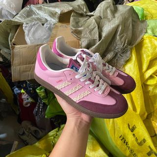 (Category: ) located in . Submitted by curatedgalleria (Listing ID 1384481038, Image 1). Description: .