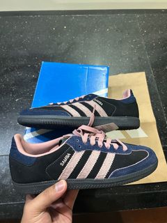 (Category: ) located in . Submitted by ohhhlaloved (Listing ID 1384497868, Image 1). Description: .