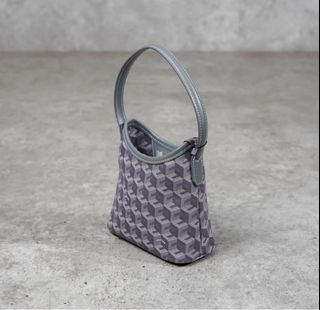 (Kategori: ) berada di . Dikirim oleh lovery.apparel (ID iklan 1384570306, Gambar 1). Deskripsi: .