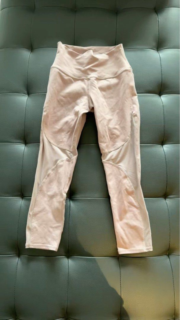 Alo Yoga XS 3/4 Leggings with Mesh Cutouts (Category: Activewear) located in Singapore. Submitted by vanana129 (Listing ID 1384524566, Image 1). Description: - Alo Yoga leggings, size XS - 3/4 length - Mesh cutouts - Worn once, excellent condition - Ideal for yoga, running, and other activities - mauve colour .