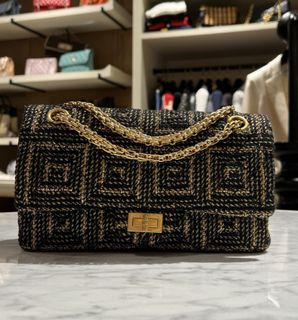 (Category: ) located in . Submitted by belleluxurybrand (Listing ID 1384443065, Image 1). Description: .