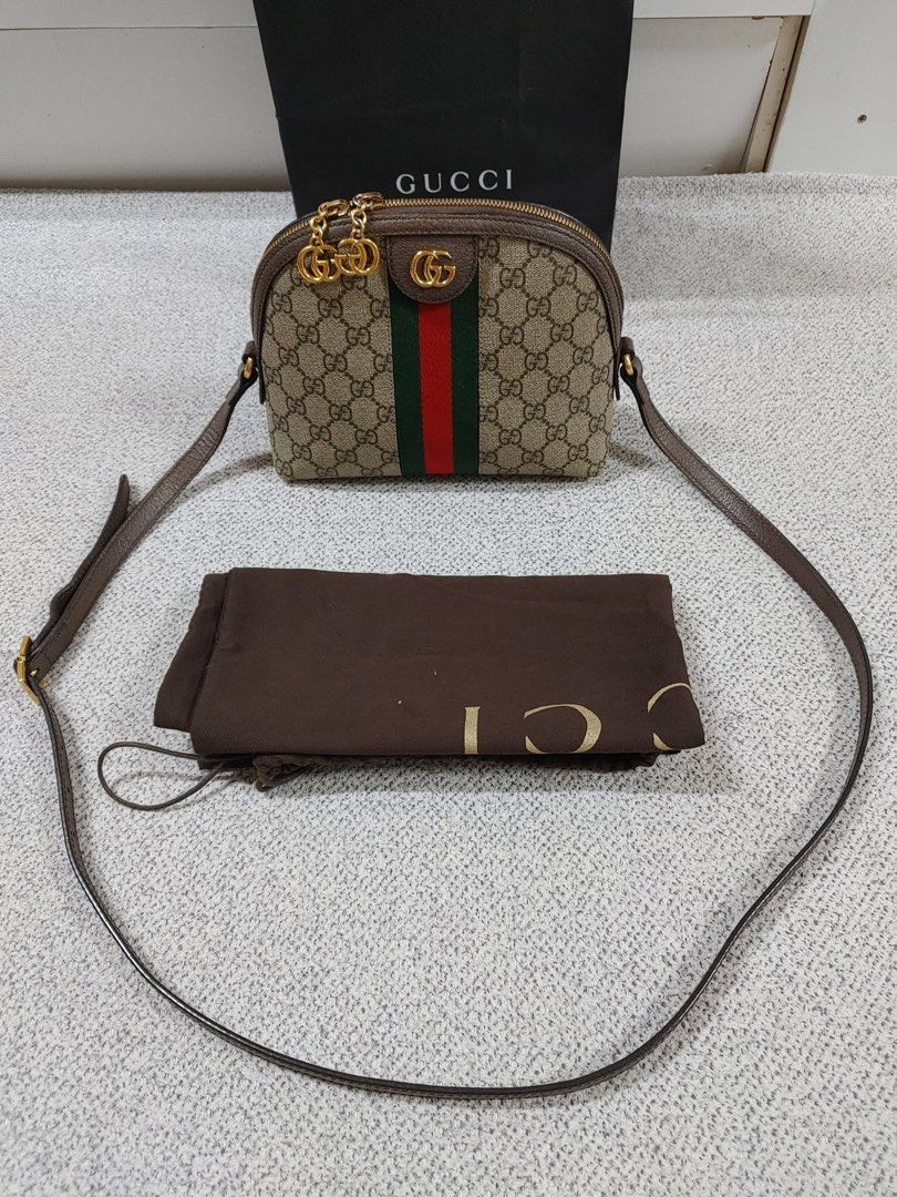 Authentic Gucci Dome Sherry Line crossbody (Category: Luxury Bags & Wallets) located in Quezon City. Submitted by jhaediah (Listing ID 1384445661, Image 1). Description: Sherry Line dome With dustbag and box free pabitbit korea .