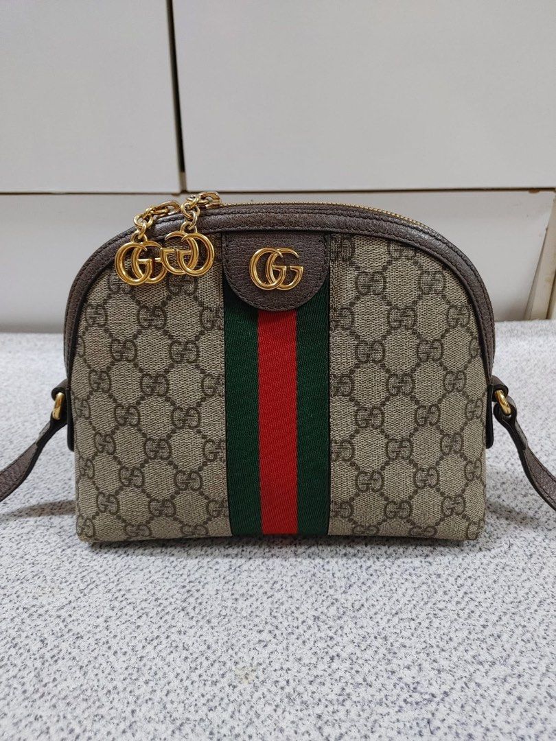 Authentic Gucci Dome Sherry Line crossbody (Category: Luxury Bags & Wallets) located in Quezon City. Submitted by jhaediah (Listing ID 1384445661, Image 2). Description: Sherry Line dome With dustbag and box free pabitbit korea .