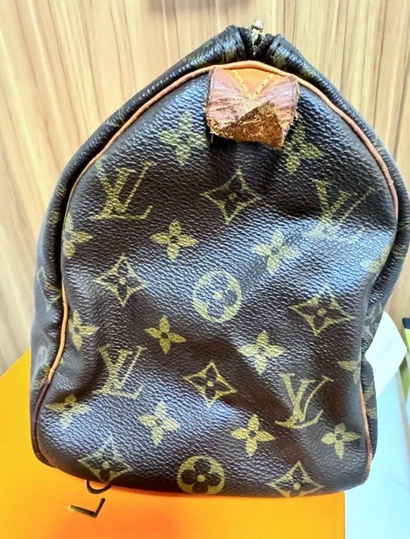 Authentic Louis Vuitton (Category: Luxury Bags & Wallets) located in Manila. Submitted by clonebagsph (Listing ID 1384631432, Image 2). Description: For Sale authentic louis vuitton speedy 25 Serial Coded Meet up Same day delivery via lalamove Payment first.