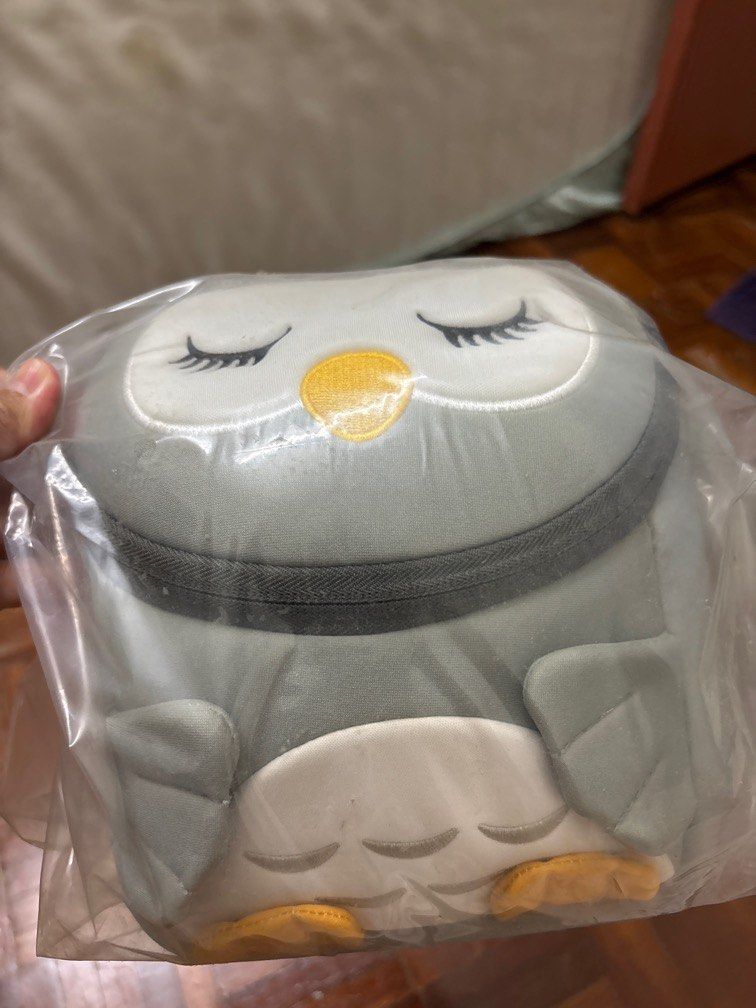 Bag for diffuser (Category: Kids' Wardrobes & Storage) located in Seberang Perai. Submitted by farhah27 (Listing ID 1384572658, Image 1). Description: 💼 Young Living Owl Bag (Original) 🎉 Brand new, never used! 🎁 Sesuai untuk essential oils + kids outing. 📦 RM80 📍 COD Penang / Postage boleh. .