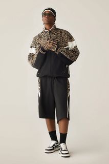 (Category: ) located in . Submitted by thehypewear.co (Listing ID 1384531298, Image 1). Description: .