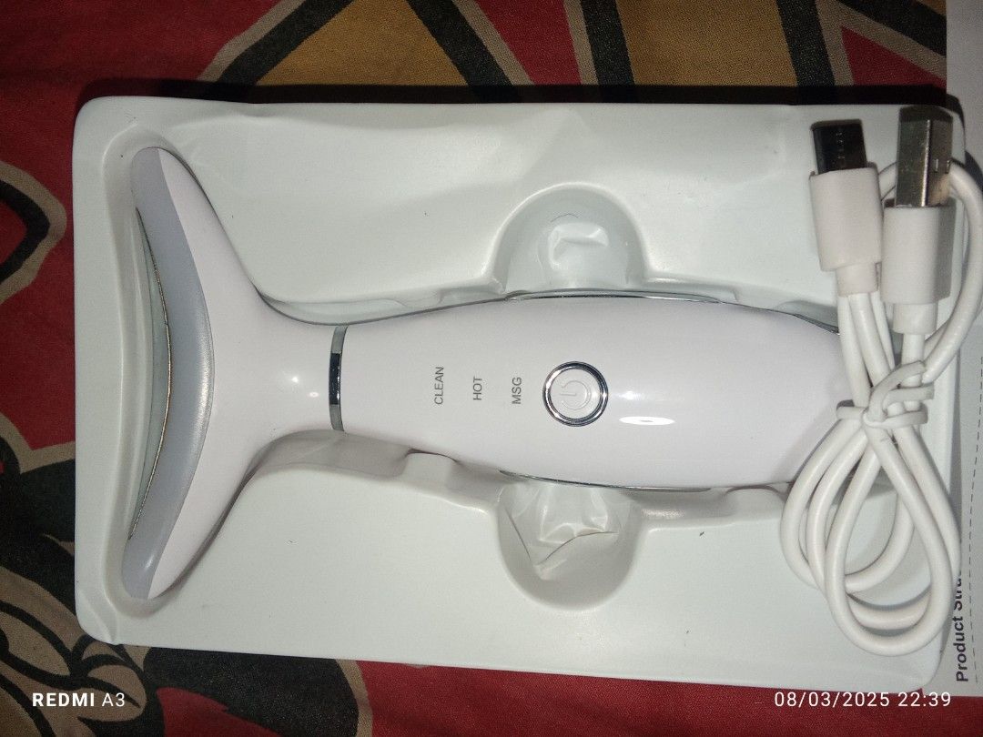 Beauty neck instrument (Category: Face Care) located in Las Pinas. Submitted by mommys_koleksyon011 (Listing ID 1384595830, Image 2). Description: multi beauty effect neck and face massager/lifting Padala lng po sya galing Texas bnew po.