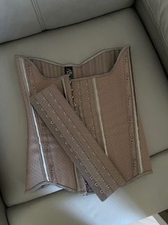 (Kategori: ) berada di . Dikirim oleh prel0ved_finds (ID iklan 1384558437, Gambar 1). Deskripsi: .
