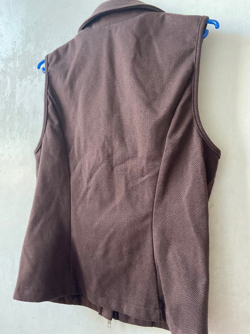 Brown Zip up, double zipper vest SHEIN (Category: Blouses) located in Taguig. Submitted by ooshk (Listing ID 1384440169, Image 3). Description: Negotiable if you will also get other items from me .