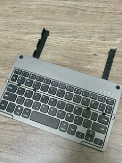 Case Studi Foldable Keyboard with Built-in Stand64080060991747110