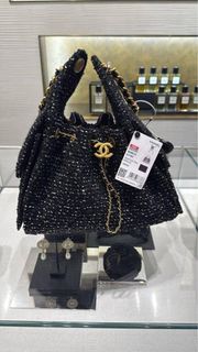 （分類：）位於 。 由 shopyourluxury 提交（商品編號 1384430488，圖片 1）。簡介： 。