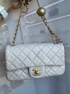 (Category: ) located in . Submitted by luxcollabmy (Listing ID 1384448437, Image 1). Description: .