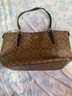 (Category: ) located in . Submitted by c2cthrift_ (Listing ID 1384498978, Image 1). Description: .