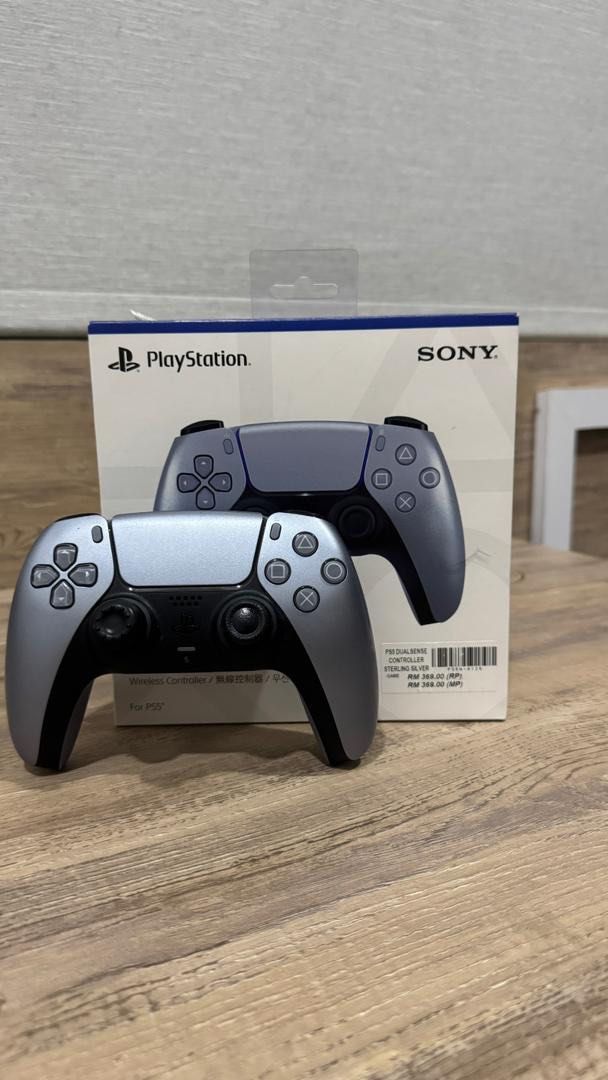 CONTROLLER PS5 original (Category: Controllers) located in Bangi. Submitted by Jackfrost15 (Listing ID 1384592818, Image 3). Description: baru beli bulan lepas tak pakai2.