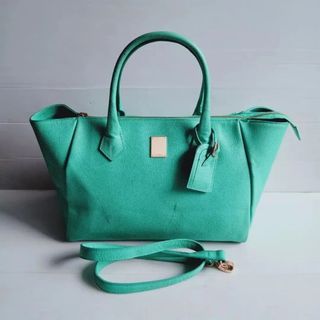 (Kategori: ) berada di . Dikirim oleh m.w_secondshop92 (ID iklan 1384483348, Gambar 1). Deskripsi: .