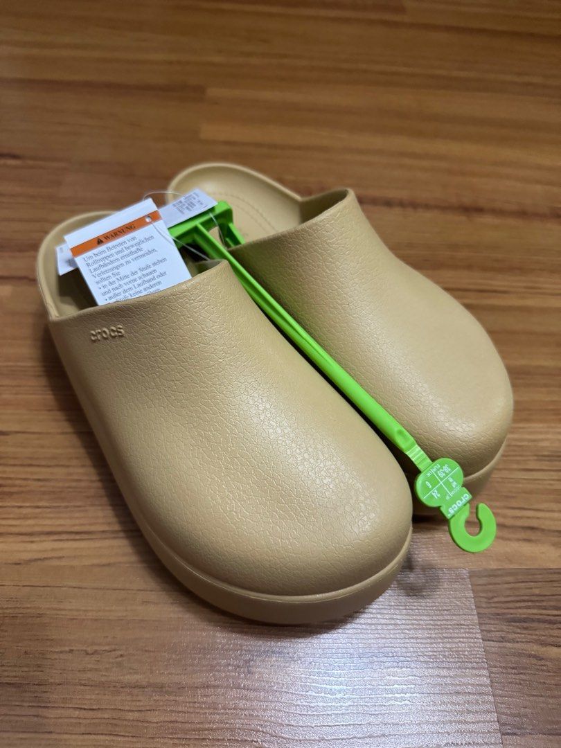Crocs Dylan Platform Clog - 25CM - US9 (Category: Slippers and slides) located in Makati City. Submitted by frequent.flyer (Listing ID 1384229488, Image 2). Description: • 25CM - Womens US 9 on tag, please measure your feet in CM to be sure • FIRM ON THE PRICE, i will NOT REPLY to lower offers • RFS: wrong size :-( my feet is 26CM (US10) • Authentic from the US • perfect for #Doctors and #Nurses or any healthcare worker • lightweight and waterpro