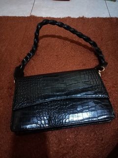 (Kategori: ) berada di . Dikirim oleh altan19 (ID iklan 1384508079, Gambar 1). Deskripsi: .
